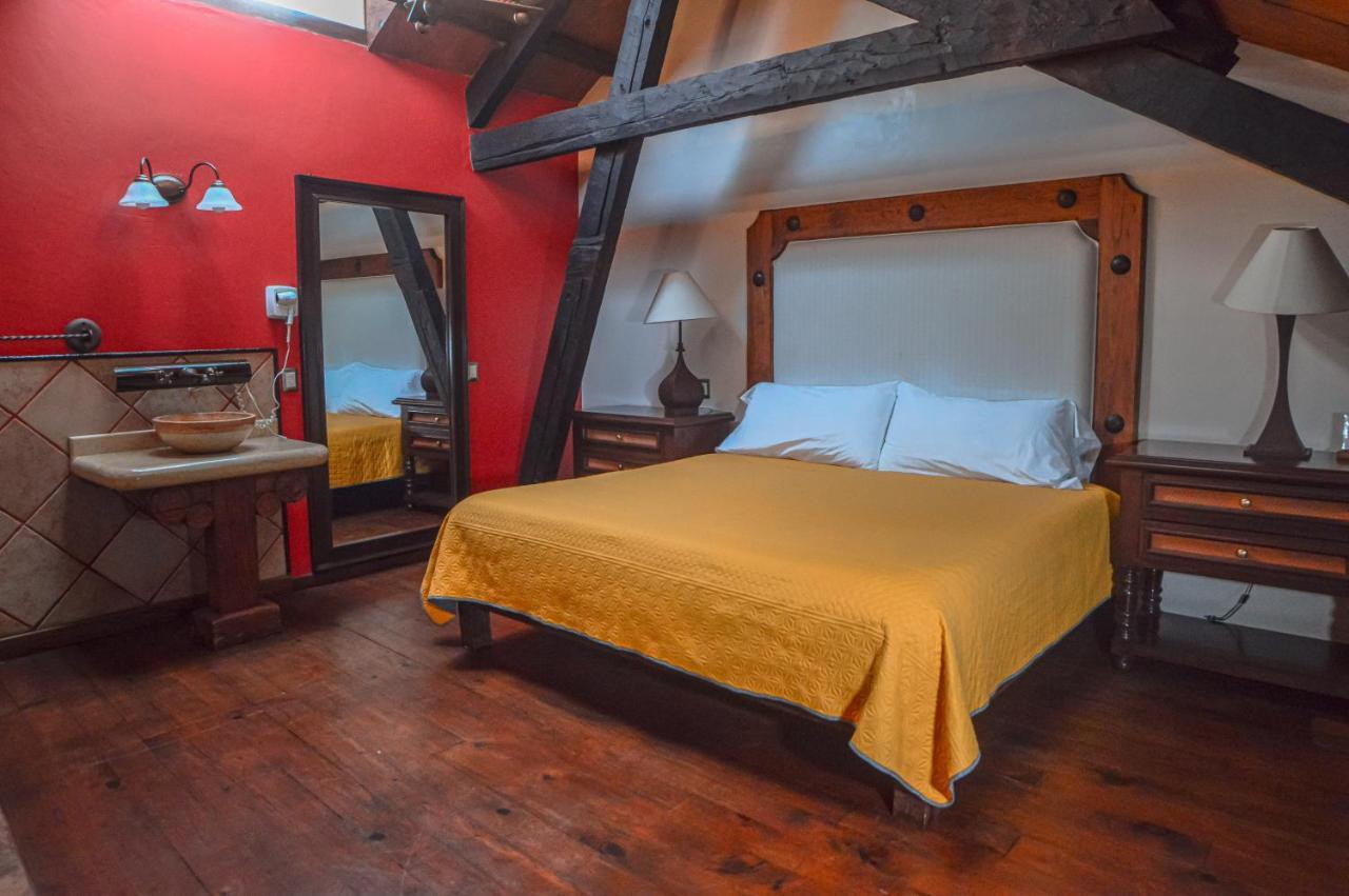 Casa De Los Arcangeles Сан-Кристобаль-де-Ла-Касас Экстерьер фото